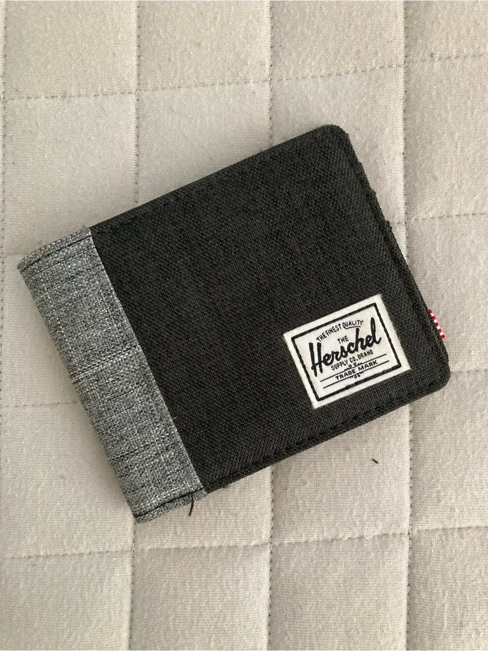 Herschel Supply Company Black & Gray Men's Bi-Fold Card Wallet